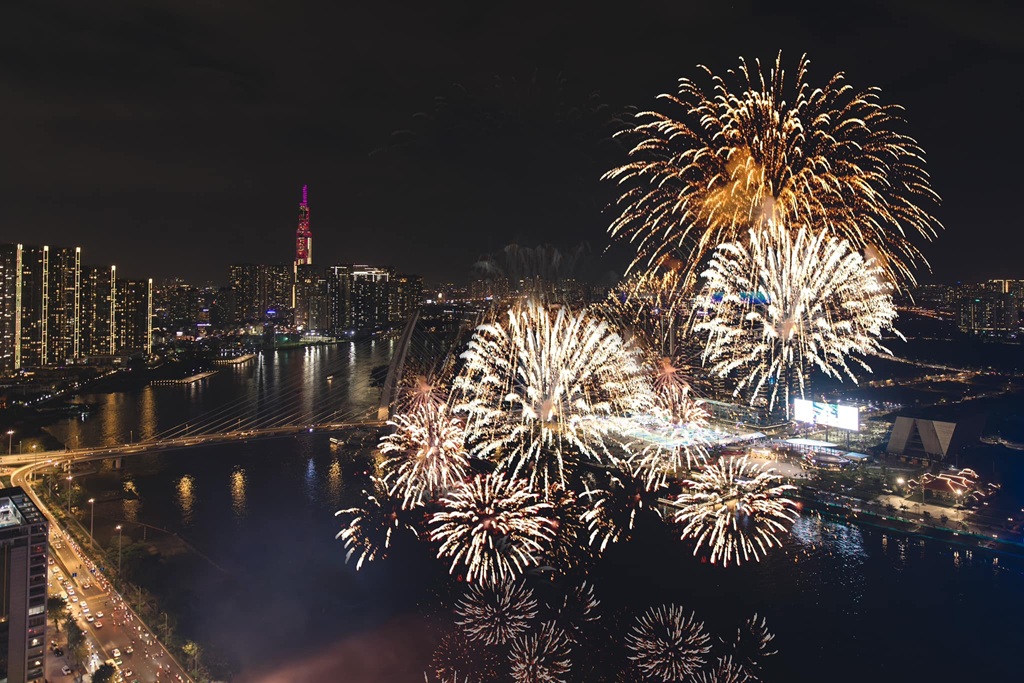 胡志明市30-4最美屋頂酒吧與高空酒廊賞煙火精選5大推薦